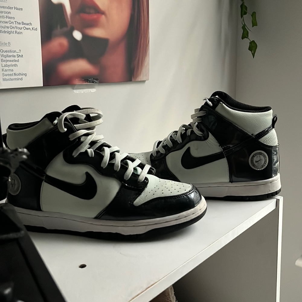 mint green and black nike high top dunks (price negotiable)